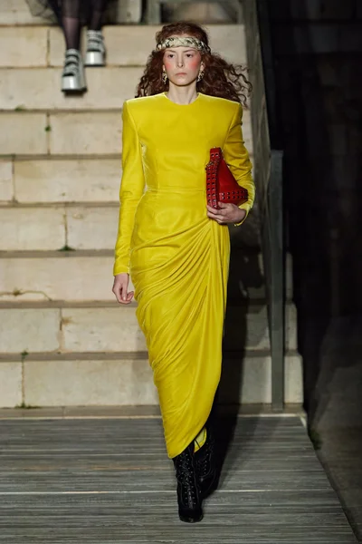 Look 33